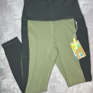 Levitate Two-Tone Leggings